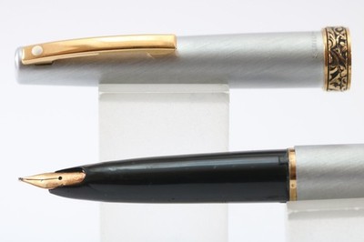 Vintage Sheaffer Lady No. 620XG Brushed Steel Medium Füllfederhalter, GT