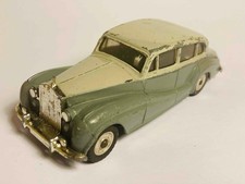 Dinky Toys #150 Rolls Royce Silver Wraith - Original Vintage (ref39)