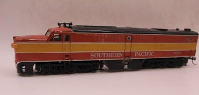 ATHEARN HO SCALE DIESELLOK PA1 A UNIT SOUTHERN PACIFIC DAYLIGHT #6009 #L