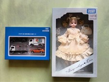 Takara Tomy shareholder benefit Licca-chan, 4 Tomica cars