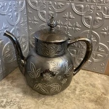 Antique 1800s Pairpoint Mfg Quadruple Plated Etched Hinged Lid Coffee/Teapot