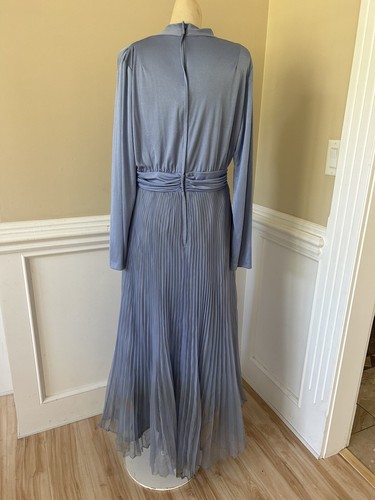 Miss Elliott’s Vintage 1970s Pleated Dress Cornflower Blue - Small - Picture 3 of 7