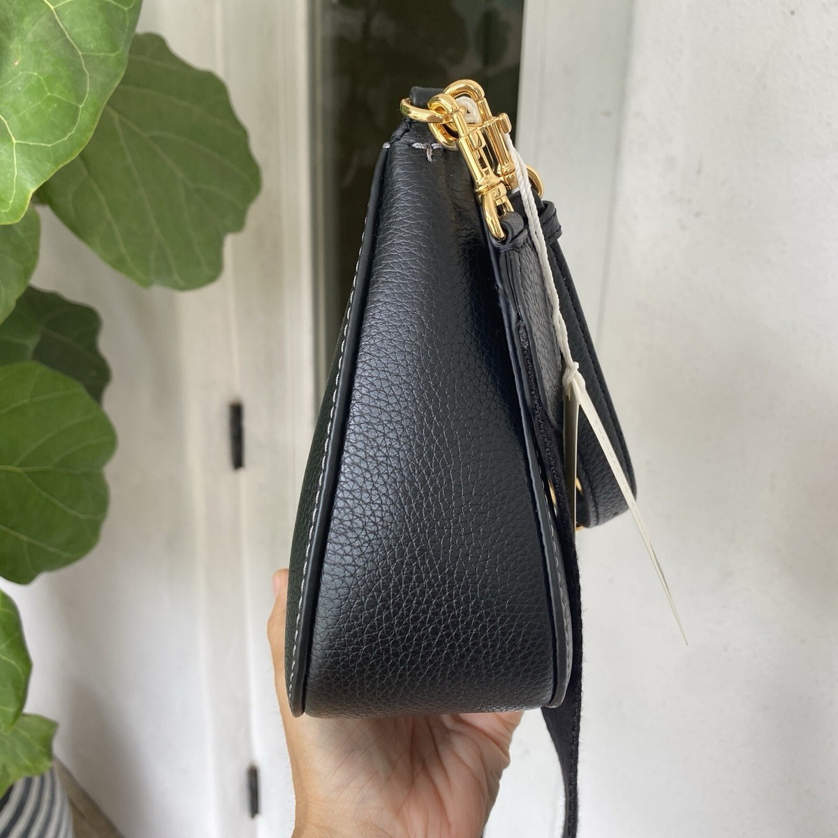 Tory Burch Thea Convertible Crossbody 162899 In Black
