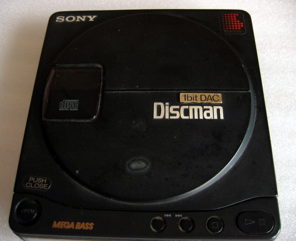 VINTAGE SONY DISCMAN 1bit DAC MODEL D-99 COMPACT DISC CD