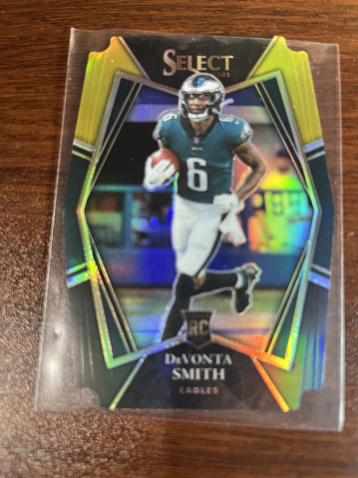 2021 Select - Premier Level Devonta Smith #149 Black & Gold Prizm Die-Cut (RC)