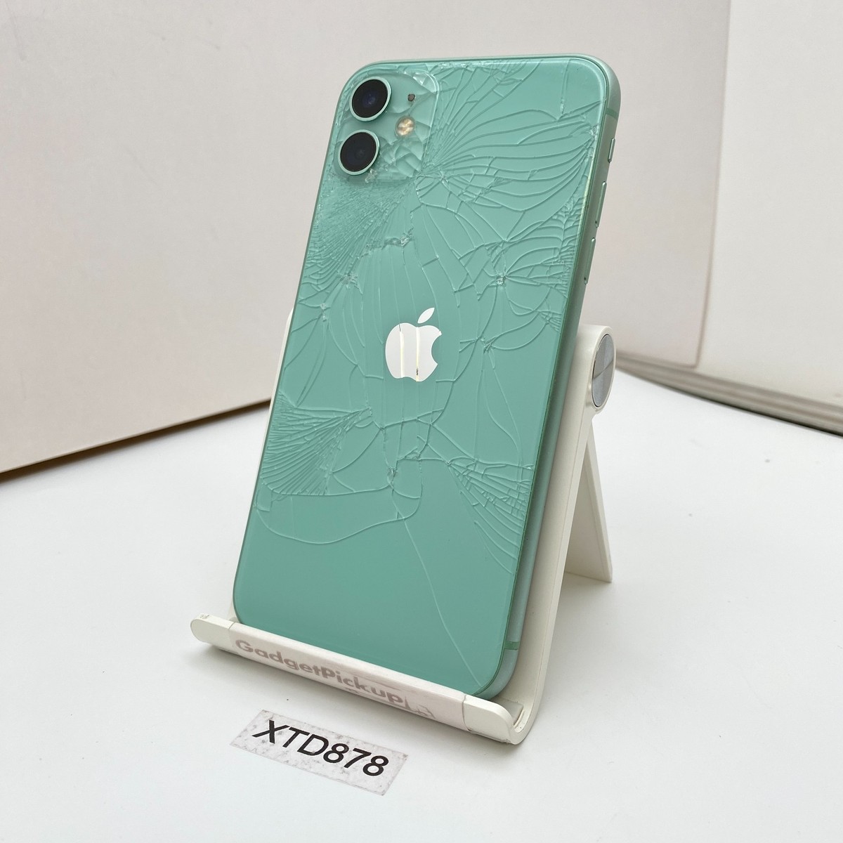 Apple iPhone 11 - 64GB - Green (Unlocked) - CRACKED BACK | eBay
