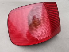 Audi A8 S8 D2 4D 1999 Hinten links Rückleuchte Heckleuchte 4D0945095 AMB13152