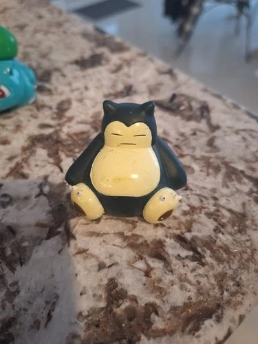Pokemon Snorlax Collectible Figure TOMY 1999 Rare Vintage Toy