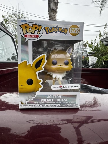 Jolteon Pearlescent Pop! Vinyl Figure by Funko #628 Pokemon Center Exclusive