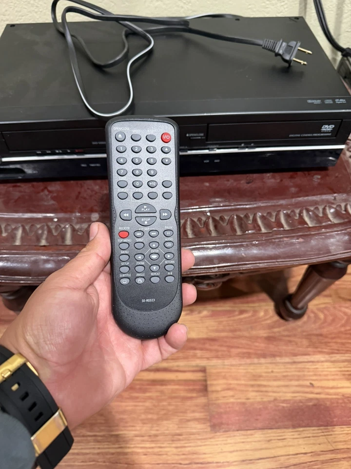 Toshiba SD-V296 DVD VHS VCR Combo Player Hi-Fi Black w/ Remote Tested For Parts - Image 3 of 4