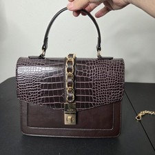 Borsa a mano Aldo Cailla manico superiore marrone scuro coccodrillo goffrato catena oro ferramenta