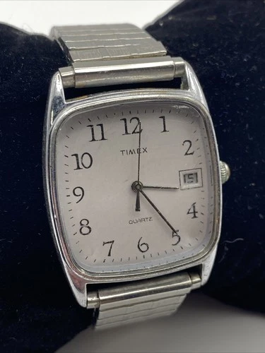 Vtg Timex W Cell Men Dress Date Quartz Analog 29mm Watch  New battery