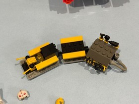 LEGO Star Wars: X-Wing Fighter 7140 w/instructions - NEAR COMPLETE - Please READ