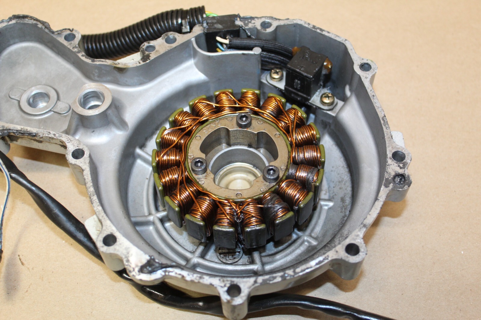 0304 POLARIS PREDATOR 500 OEM CRANKCASE COVER & STATOR 🔥