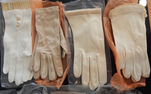 13 PR. WOMENS GLOVES VINTAGE USED/UNUSED HAND SEWN PARIS FOWNS DOETTE GAUNTLET - Picture 6 of 7
