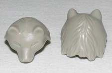 15609, 2x Wolfsmütze, Wolfskopf, Fellmütze, hellgrau