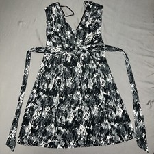 TRULLI Dress Women S Black White Stretch Zip Sleeveless V-Neck Lined Upper (1787