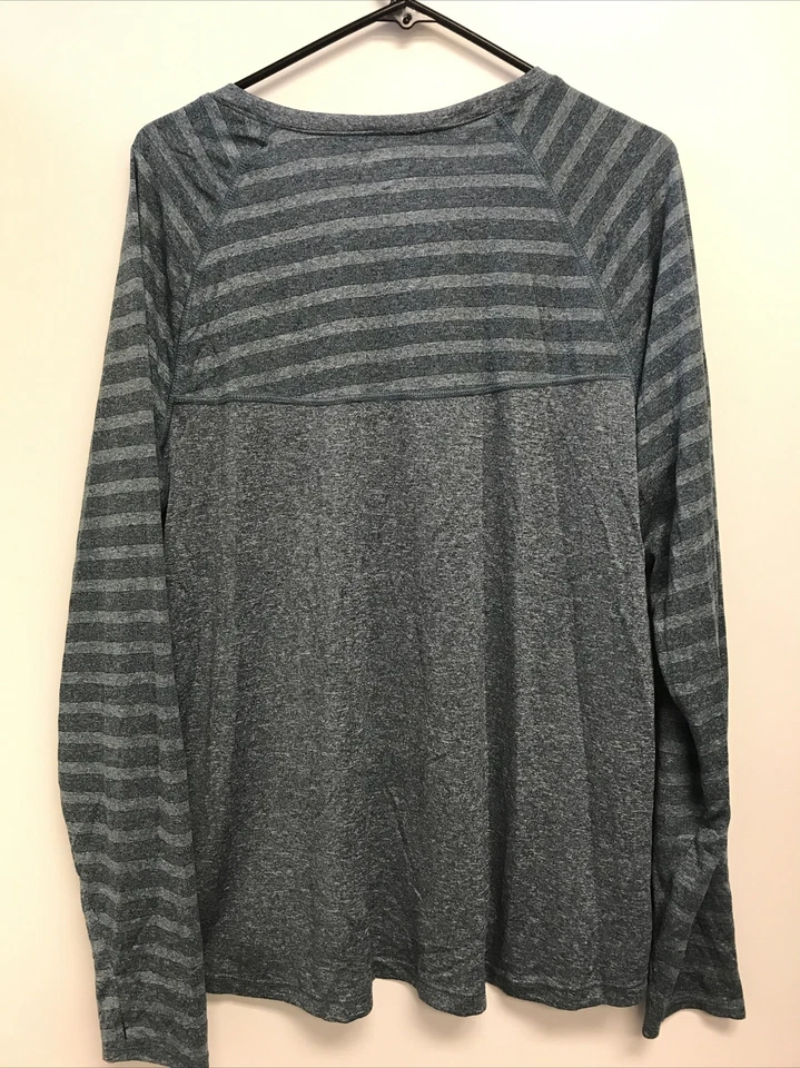 Camisa de entrenamiento azul Avia para hombre talla XXL/2XL mangas largas 688 Foto 4 de 4