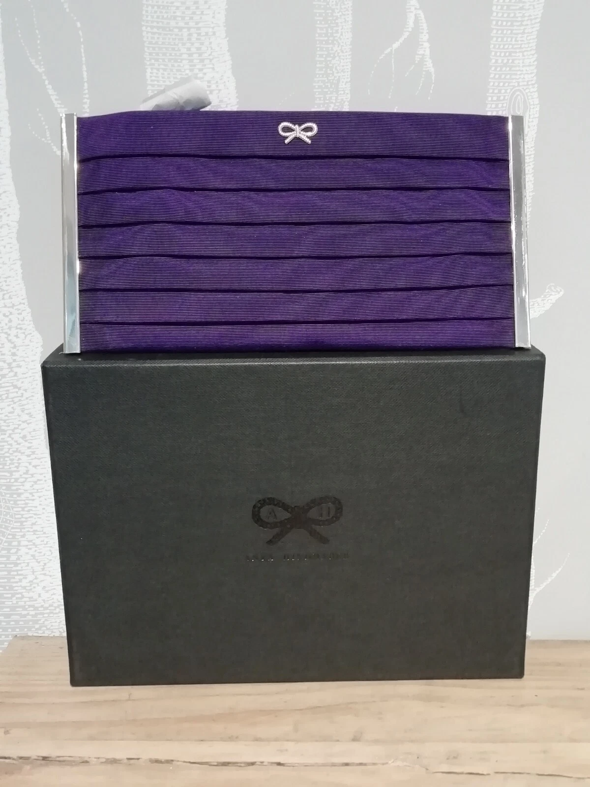 ANYA HINDMARCH BORSA FRIZIONE A PIEGHE VIOLA MARCIA POSTERIORE NUOVA CON SCATOLA ANYA