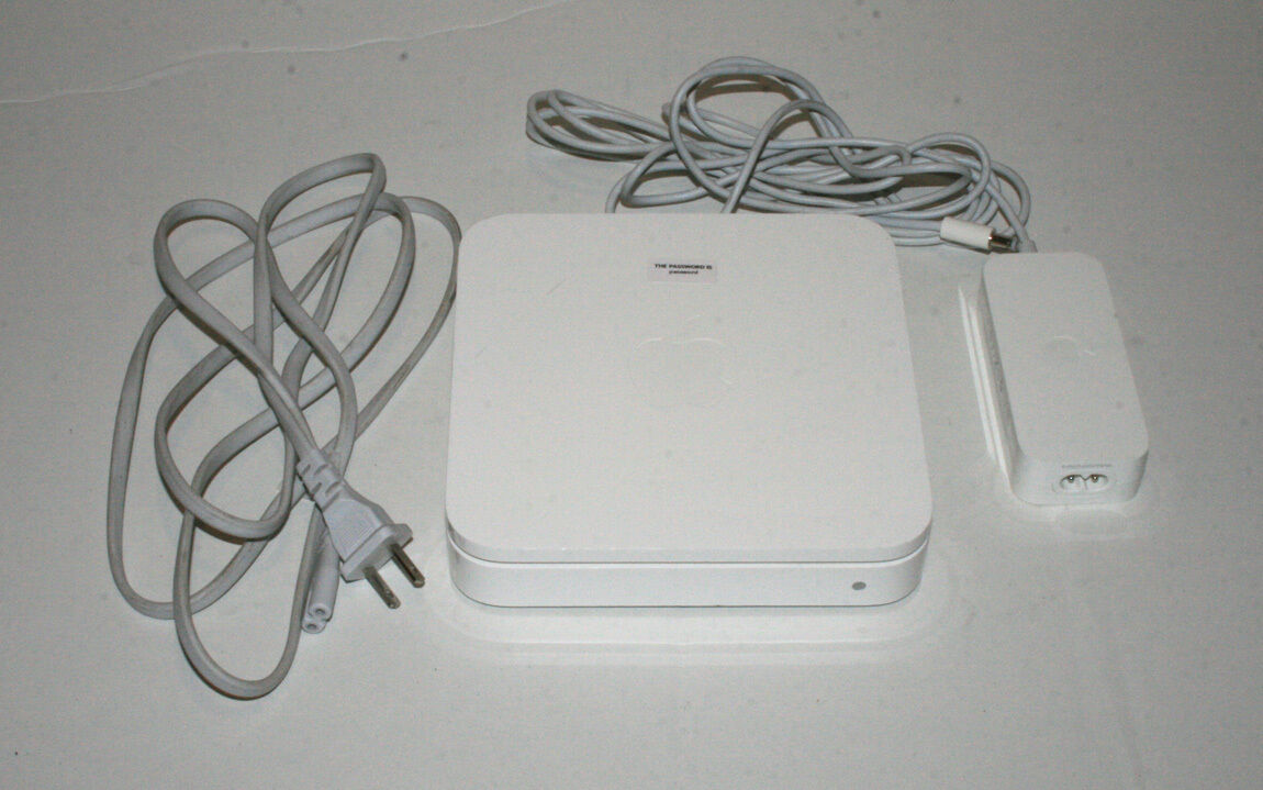 Apple Airport Extreme Base Station A1143 2nd Generation WiFi 802