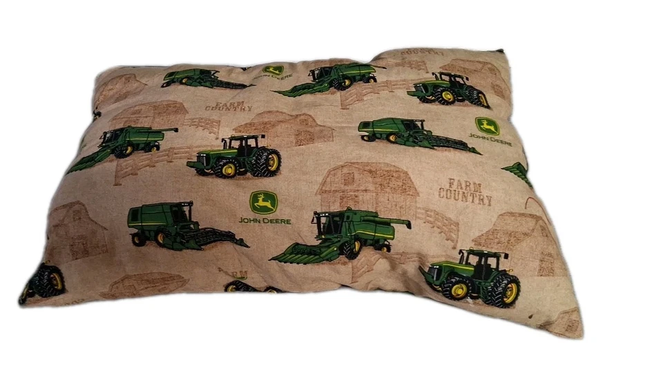 Juego de cama infantil JOHN DEERE con 3 almohadas y edredón. tamaño de edredón 43x43. Foto 4 de 4
