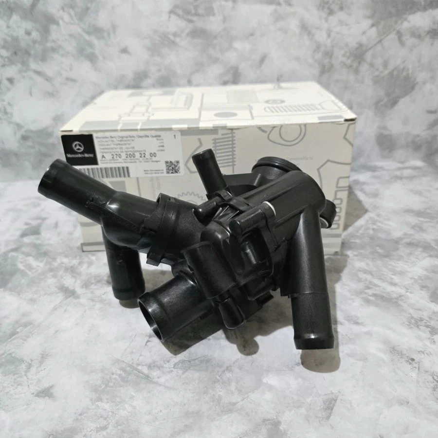 Conjunto de termostato de motor apto para Mercedes-Benz GLA45 AMG 2015-2019 A2702002200 OEM Foto 3 de 4