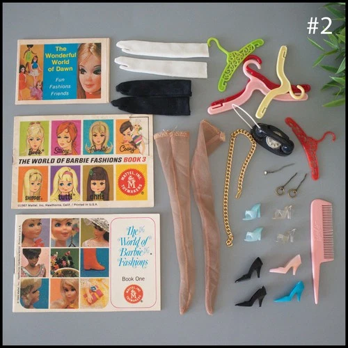 🤩#2 LOT Barbie Friends Shoes Hose Gloves Jewelry Accessories Japan Vtg 1960s+🎁