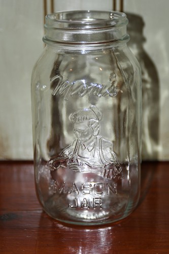 Vintage "Mom's" Mason Clear Quart Canning Jar with Zinc Lid - Picture 2 of 7
