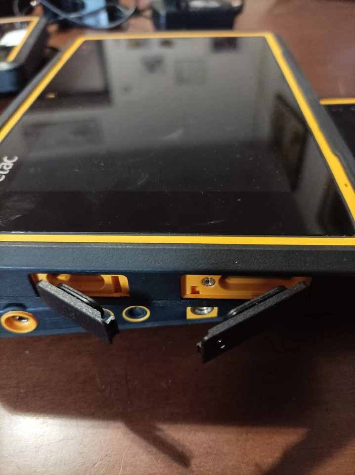 Stock 4 pezzi, GETAC Z710 Fully Rugged Tablet 7" Android 4 - Immagine 3 di 4