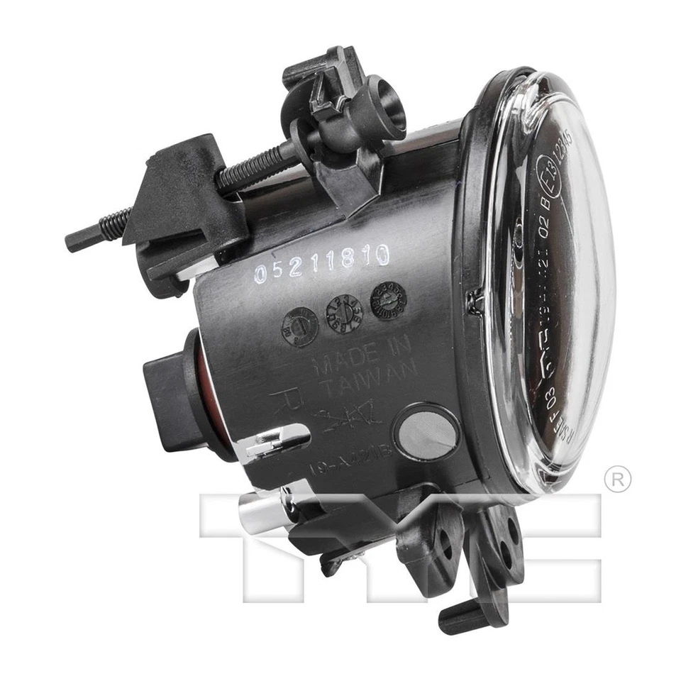 Conjunto de faros antiniebla TYC lado derecho del pasajero para Mercedes-Benz CLS500 06-09 Foto 2 de 4