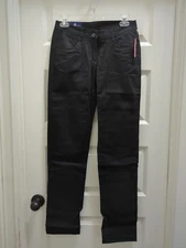 IZOD Junior's Uniform Stretch Twill Skinny Pant, Black, 9- Runs Smal Fits 6/7