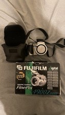 Fuji Film FinePix 4900 Zoom