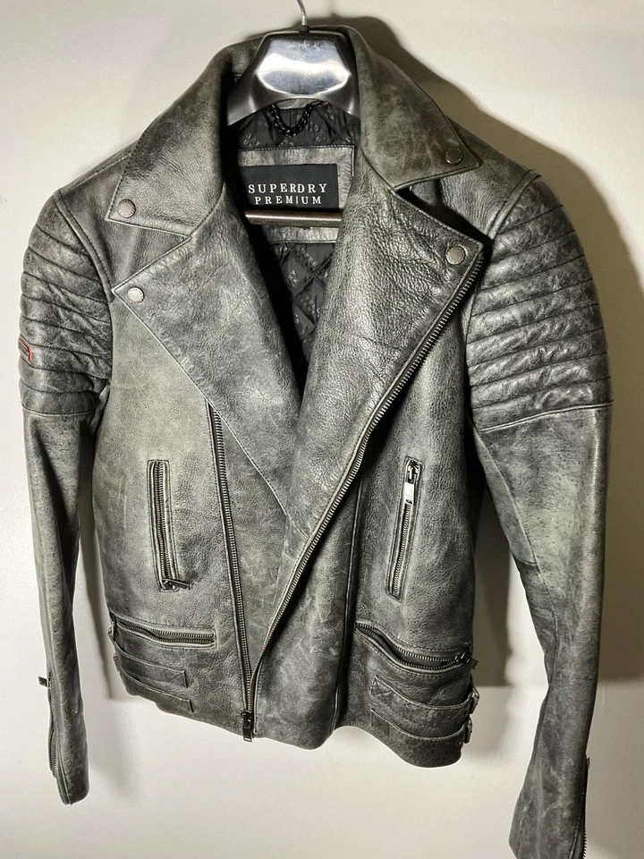 Chaqueta de cuero súper seca Foto 2 de 4