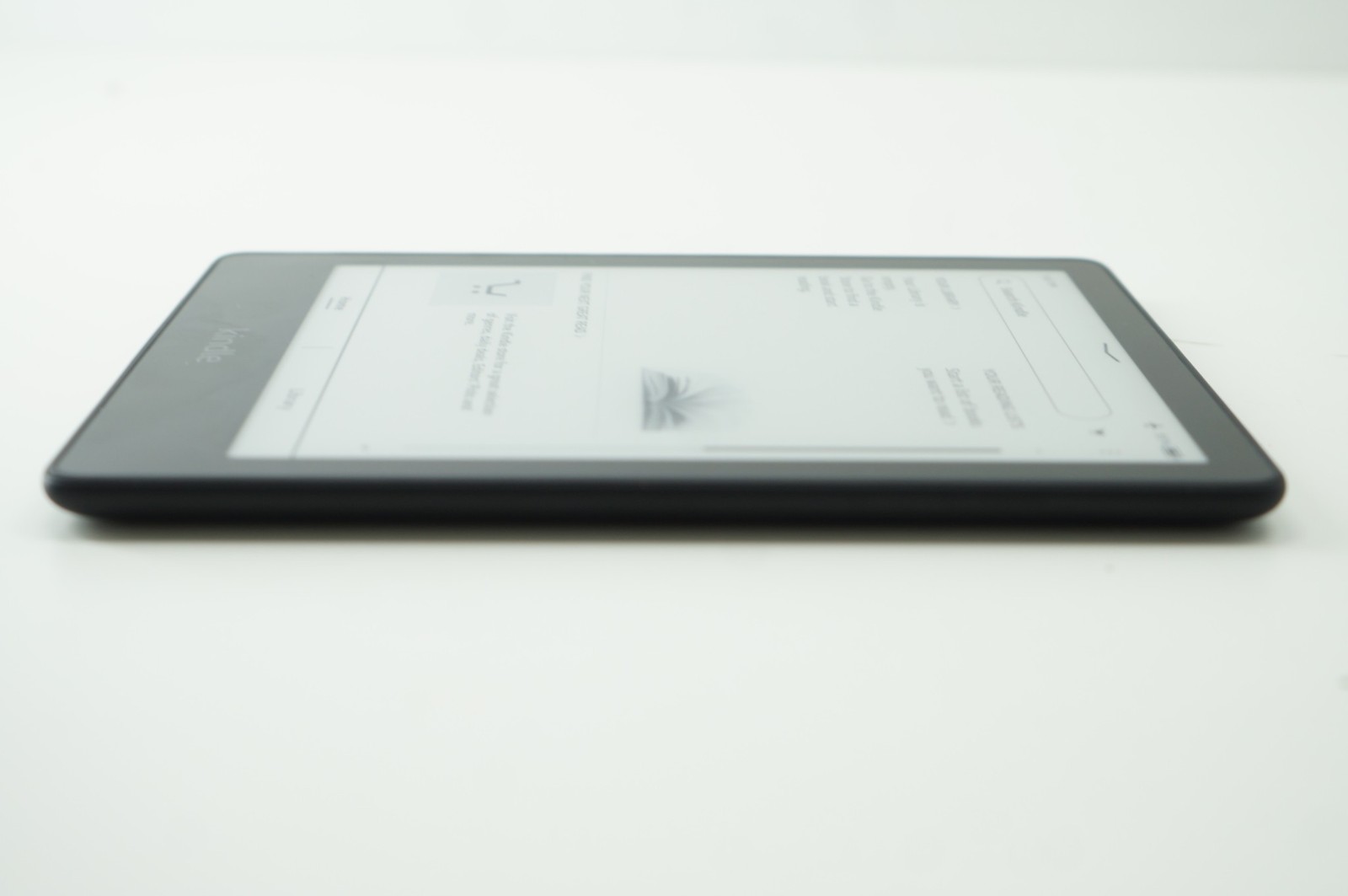 как выглядит Amazon Kindle Paperwhite 11th Gen 16GB, Wi-Fi, 6.8" - Black - UNREGISTERABLE фото