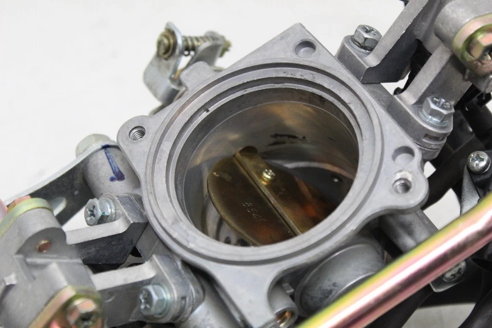 00-01 HONDA RVT1000R RC51 OEM INYECTORES DE COMBUSTIBLE PRINCIPALES / CUERPOS DEL ACELERADOR Foto 4 de 4