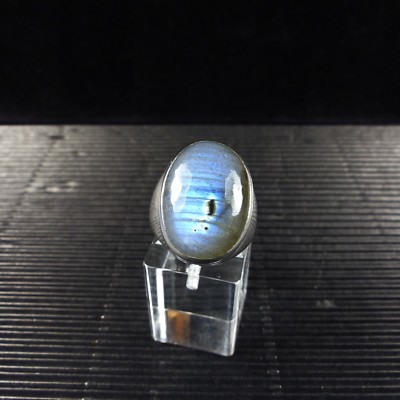 Ring size 60, silver 925 with a labradorite, cabochon from Madagascar