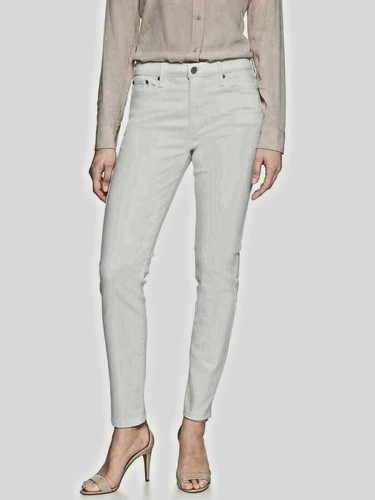 NWT Banana Republic White SCULPT Stain 