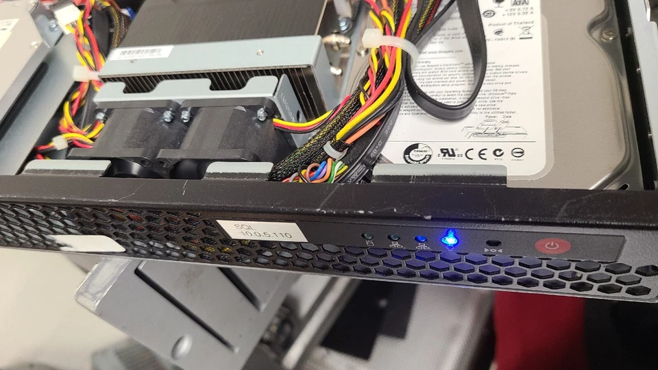 Asus RS100-E5-P12 Server 2.4GHZ, 8GB RAM , 320GB HDD - Image 2 of 4