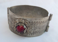 VINTAGE MOROCCAN SILVER COLOR BRACELET HANDCRAFTED BERBER ETHNIC TUAREG CUFF BAN