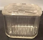 VINTAGE ANCHOR HOCKING REFRIGERATOR DISH WITH EMBOSSED TOMATOE ON LID 4.5 In