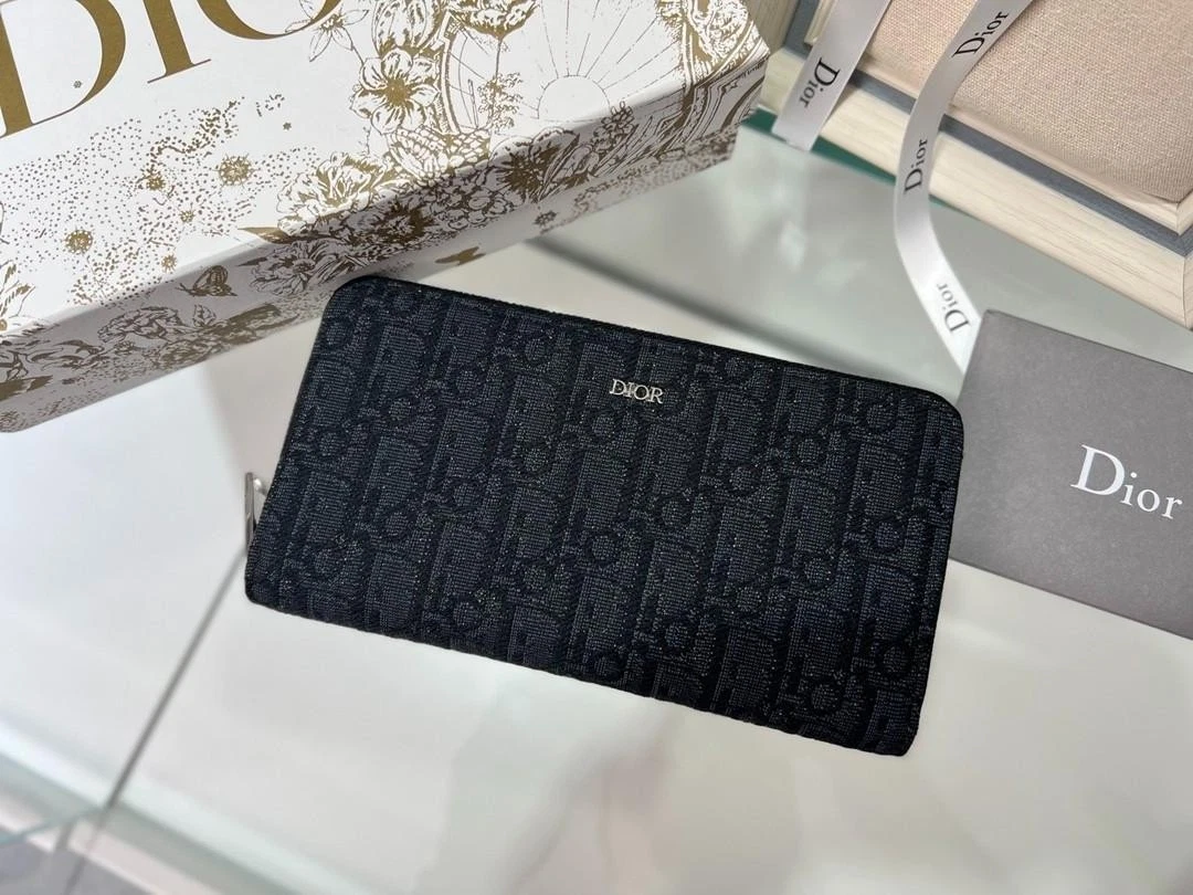 Extreme beauty DIOR avec boite portefeuille