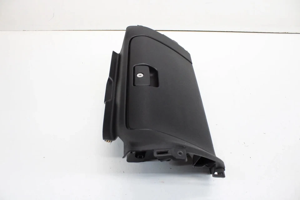 2019-2022 CHEVROLET SILVERADO 1500 RIGHT PASSENGER SIDE GLOVE BOX STORAGE OEM - Image 2 of 4