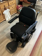 New Merits Power Chair P325 Series w/Oxygen Tank Holder