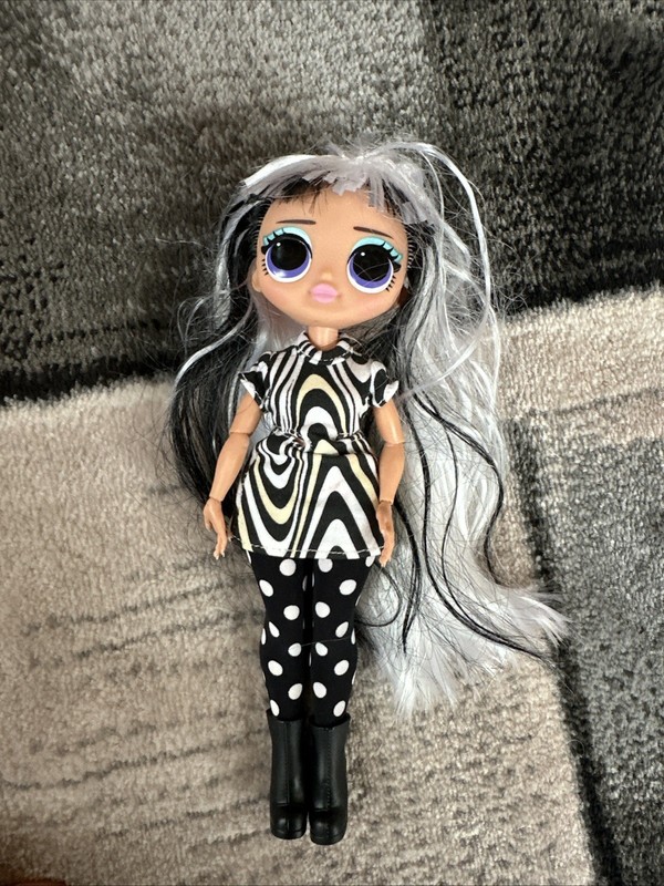 LOL Surprise Dolls OMG Groovy Babe Black White Hair MGA Doll 9" Tall