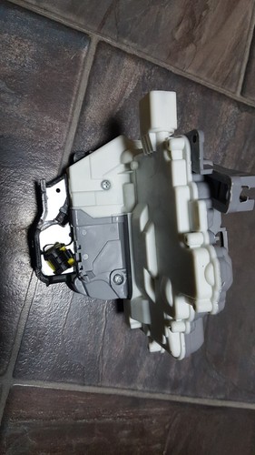 MECANISMO ACTUADOR CERRADURA PUERTA DELANTERA IZQUIERDA AUDI A3 8P, A6 C6, A8 4E 8E2837015AA - Imagen 5 de 7