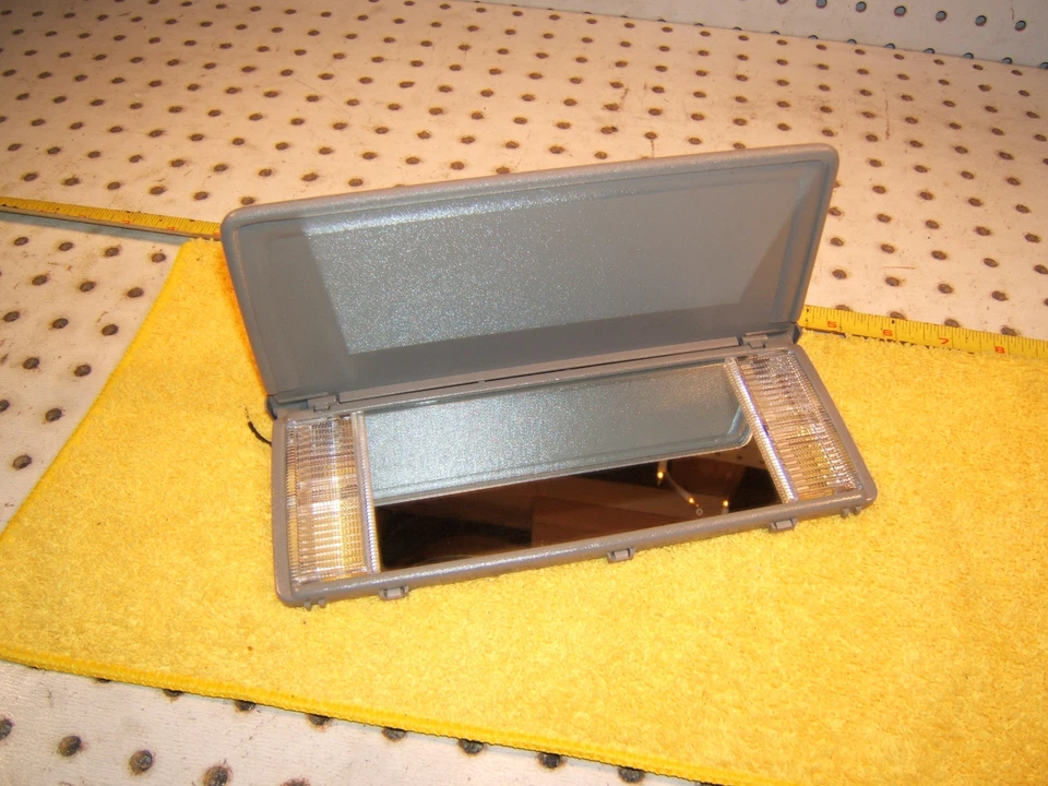 Parasol delantero iluminado Jaguar 2001 XJR abatible gris espejo original OE 1 cubierta/luz Foto 2 de 4