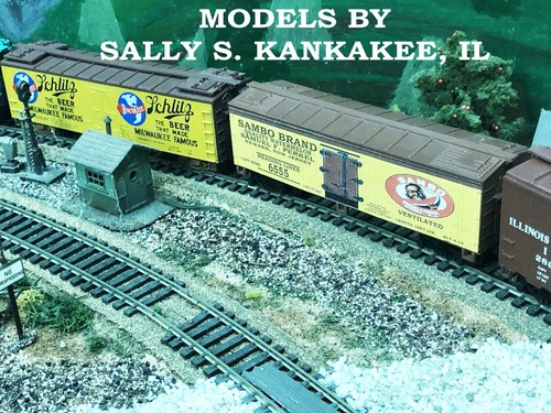 HO SCALE CUSTOM LETTERED TRUMP 2024 REBUILD THE WALL.REEFER ALSO AVAIL IN O SCAL - Picture 16 of 17