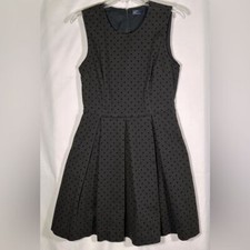 Gap Dress 100% Cotton Black with Velvety Dots and Pleats Women's sz 8 w/Pockets
