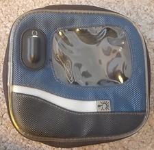 CASE LOGIC Nylon Port CD Player Case with Headphone Jack Extension DMY-1