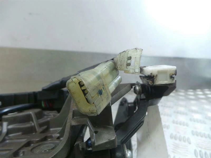 Yamaha FJR 1300 ABS (2005->) Screen Motor #87 — 第 3/3 张图片